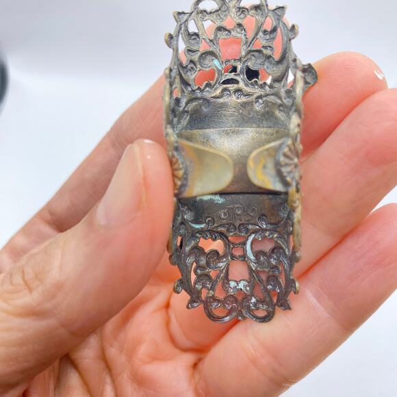 Vintage KIM CRAFTSMAN  Cherub Angel Romantic Bold Statement Ring Brass - Size 7 - Picture 6 of 11